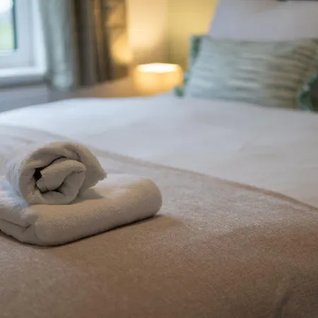 Ridgehill House By Cliftonvalley * Bristol