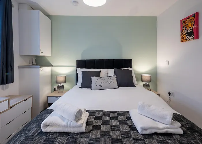 Holiday home Ridgehill House By Cliftonvalley Bristol