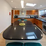 Ridgehill House By Cliftonvalley Holiday home *