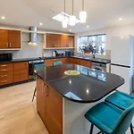 Holiday home Ridgehill House By Cliftonvalley Bristol