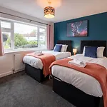 Ridgehill House By Cliftonvalley Holiday home
