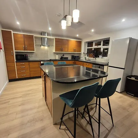 Holiday home Ridgehill House By Cliftonvalley Bristol