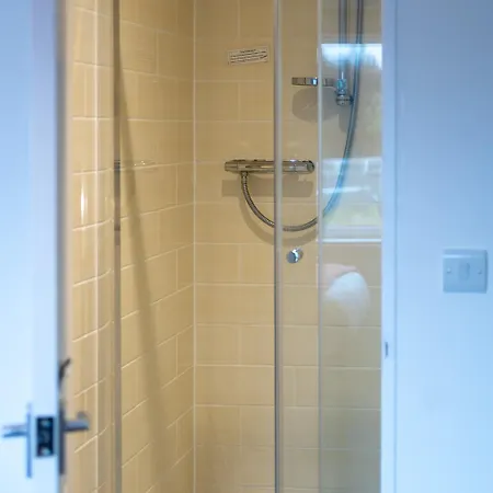 Ridgehill House By Cliftonvalley * Bristol