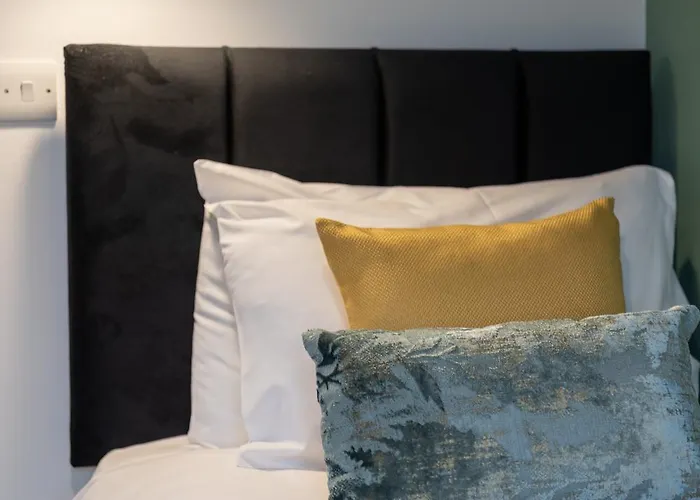 Ridgehill House By Cliftonvalley * Bristol